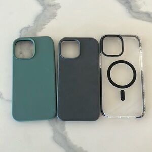 A lot of three cases for iPhone 13 Pro Max used.
